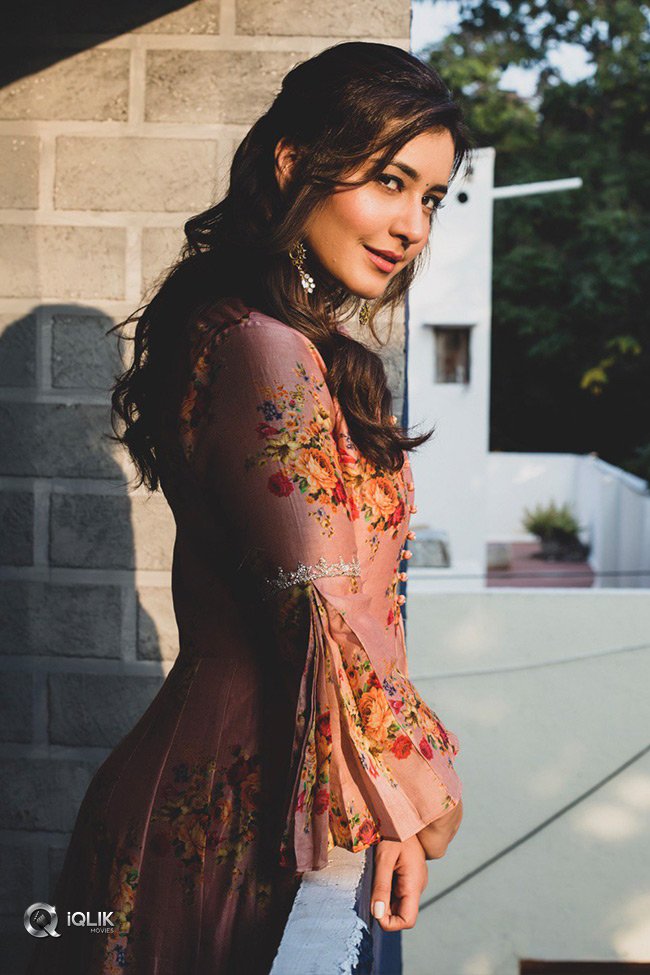 Raashi-Khanna